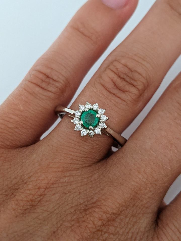 14KW EMERALD "A" ROUND 4MM WITH .12 DIAMOND TOTAL WEIGHT ESTATE RING 3.0 GRAMS