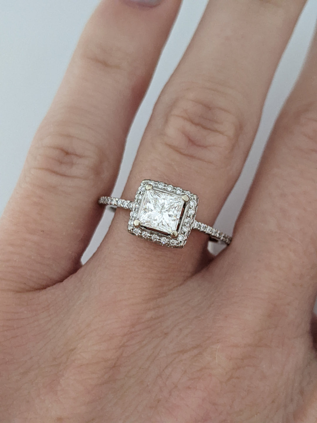 14K WHITE GOLD 1.00 CARAT TOTAL WEIGHT VS2 G DIAMOND PRINCESS CUT HALO ESTATE RING 2.6 GRAMS