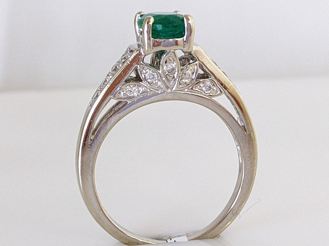 14K WHITE EMERALD OVAL 6X8 WITH (19) MELEE ESTATE RING 4.6 GRAMS