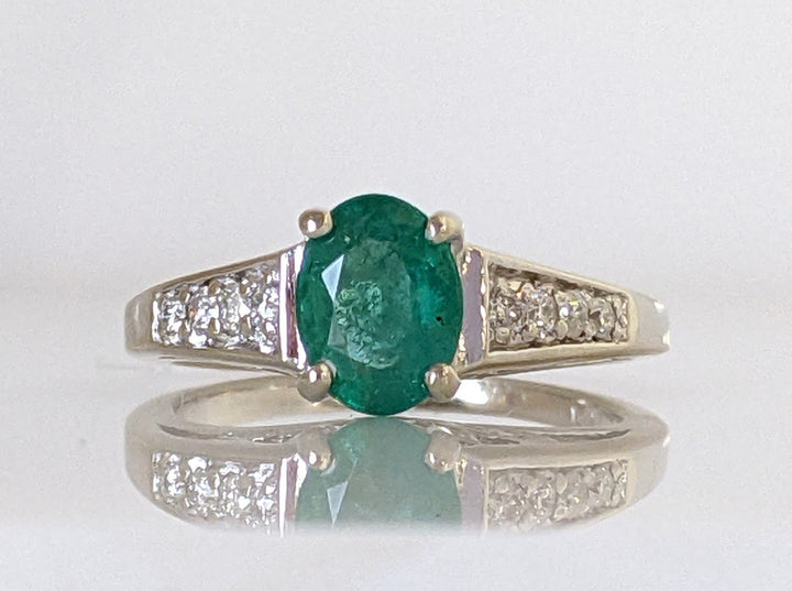 14K WHITE EMERALD OVAL 6X8 WITH (19) MELEE ESTATE RING 4.6 GRAMS