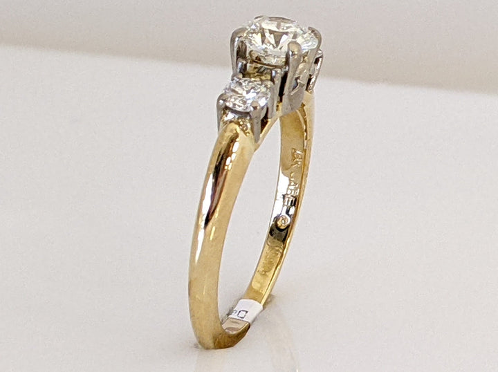 18K .85CTW VS2 H-L DIAMOND ROUND (3) ESTATE RING 3.7 GRAMS