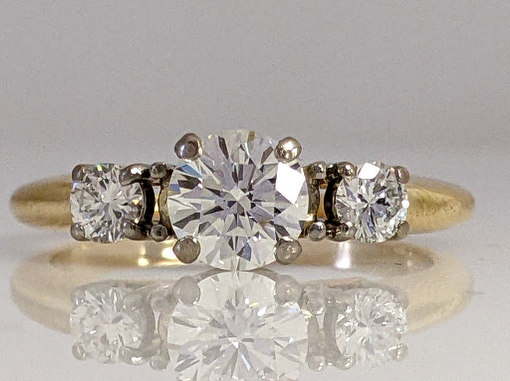 18K .85CTW VS2 H-L DIAMOND ROUND (3) ESTATE RING 3.7 GRAMS