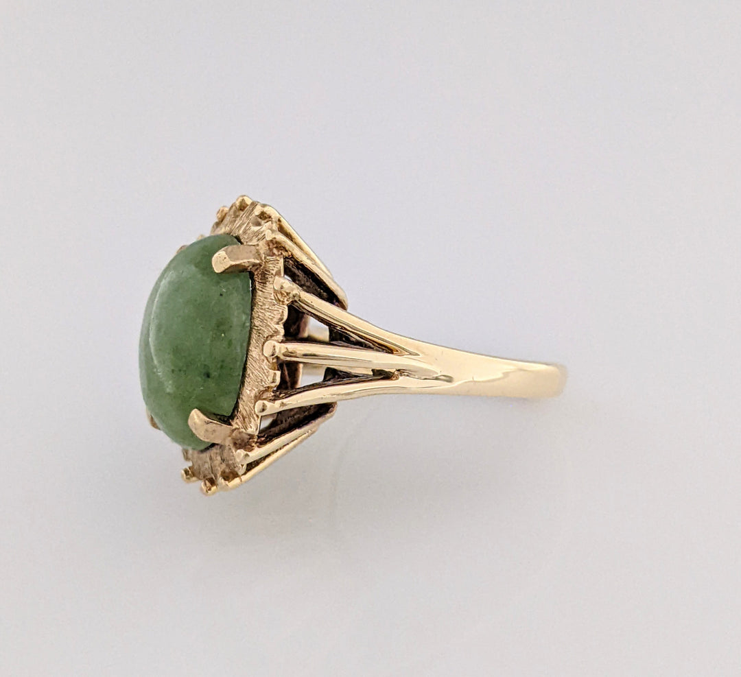 10K JADE OVAL 12X14 CABOCHON WITH GOLD TRIM ESTATE RING 6.5 GRAMS