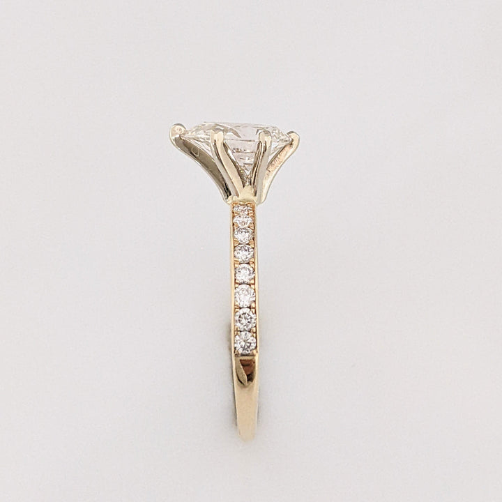 14K 1.83 CARAT TOTAL WEIGHT SI1 I DIAMOND PEAR WITH (16) ROUND MELEE ESTATE RING 2.5 GRAMS