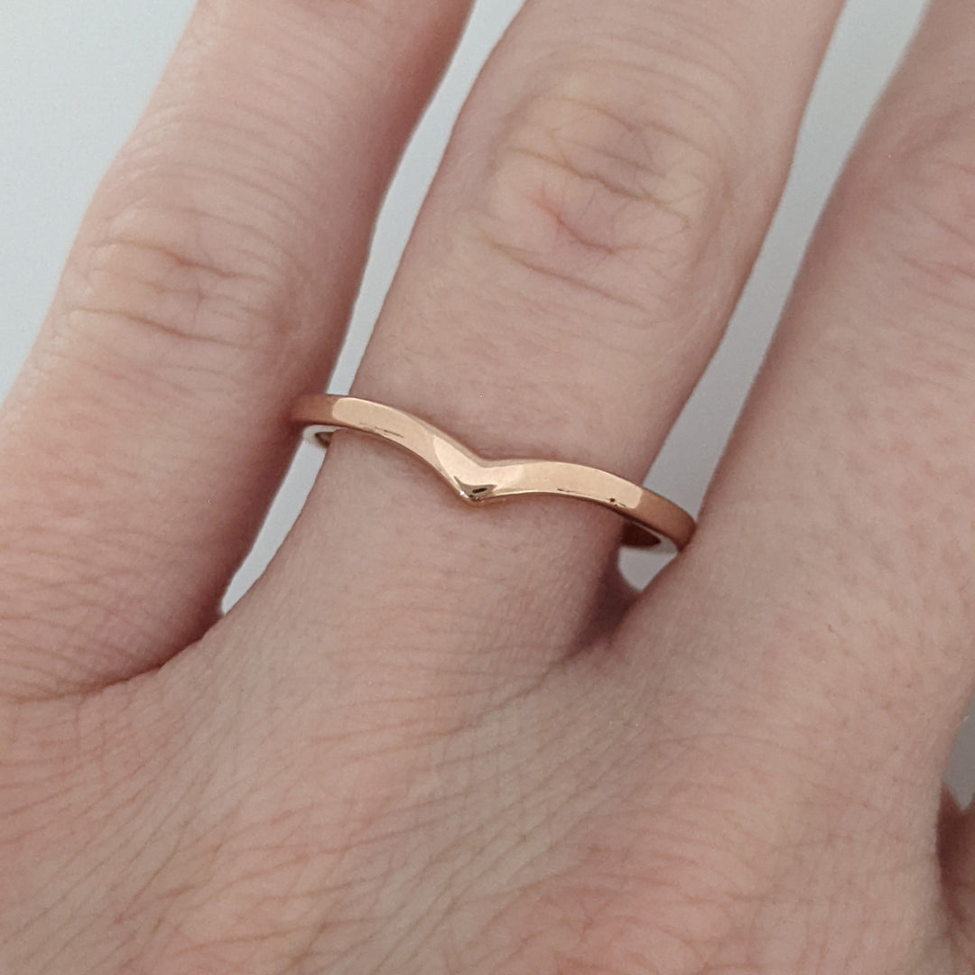 14K ROSE V-CURVED ESTATE BAND 1.4 GRAMS