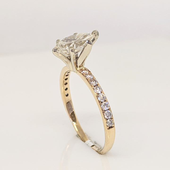 14K 1.83 CARAT TOTAL WEIGHT SI1 I DIAMOND PEAR WITH (16) ROUND MELEE ESTATE RING 2.5 GRAMS