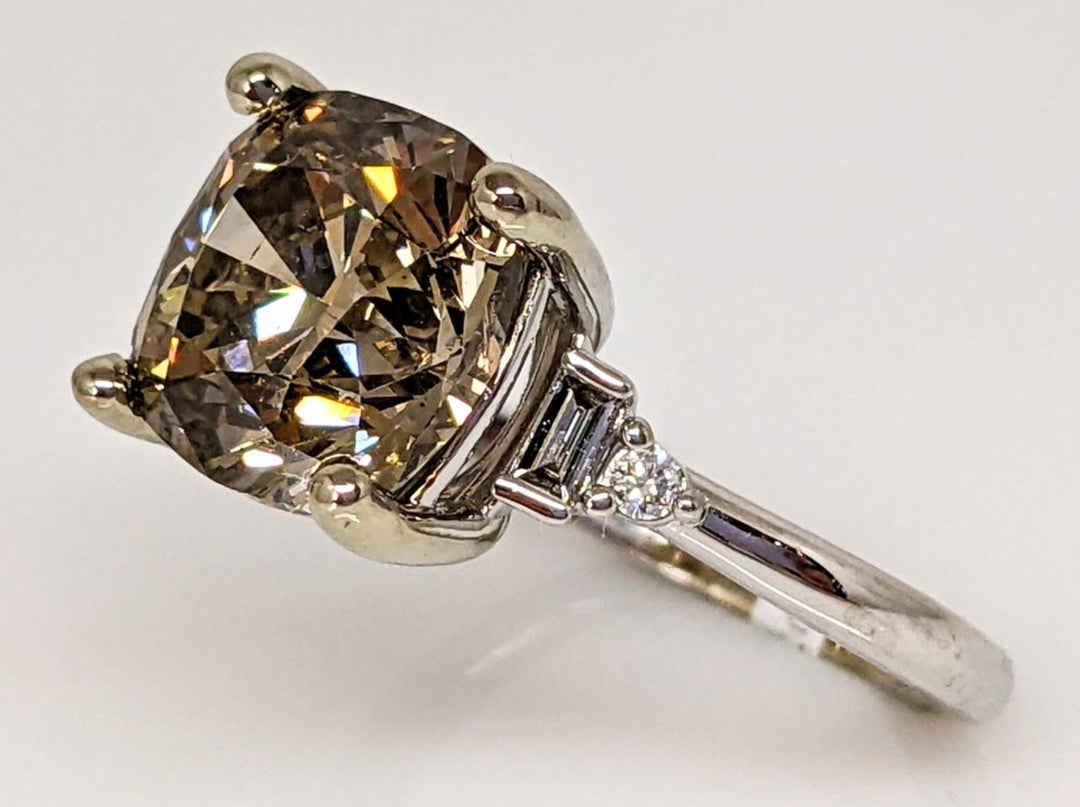 14K WHITE 3.67CT SI2 BROWN CUSHION CUT DIAMOND WITH (2) EMERALD CUT AND (2) ROUND DIAMONDS ESTATE RING  4.0 GRAMS