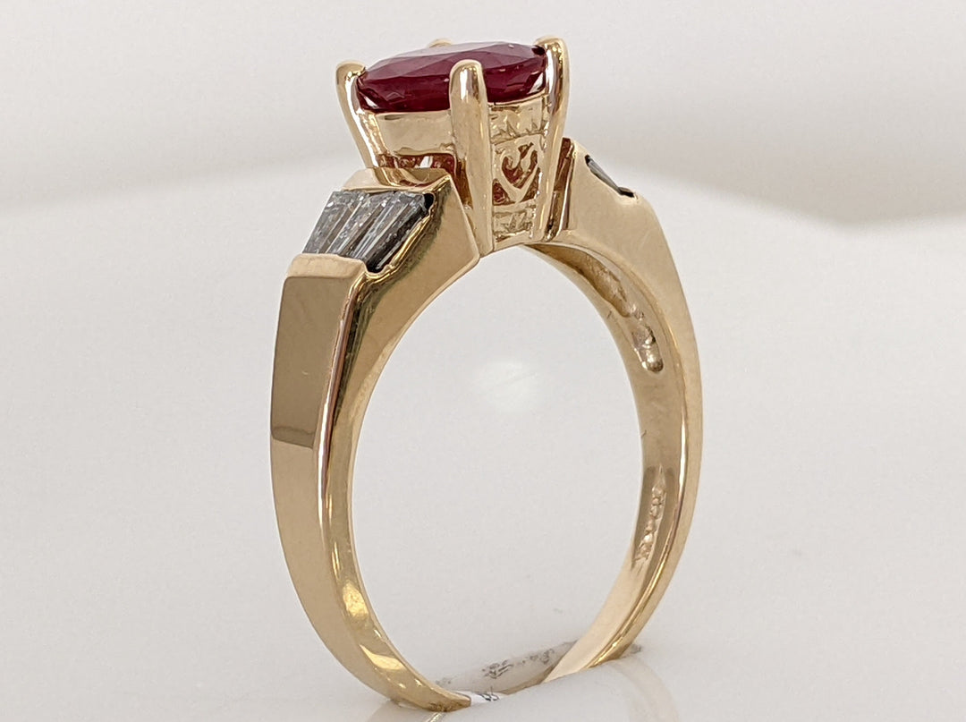 14K RUBY OVAL 6X8 WITH (6) BAGUETTE .30DTW ESTATE RING 4.5 GRAMS