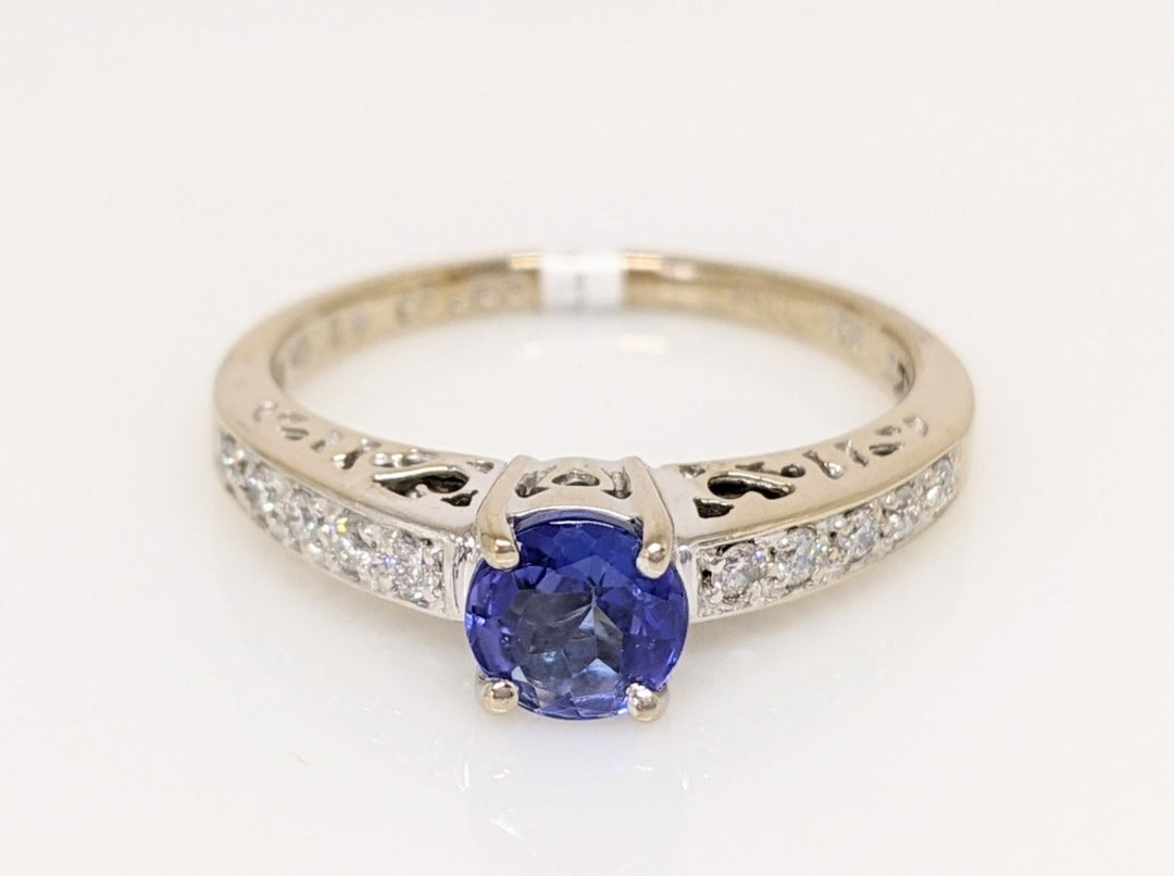 18K WHITE TANZANITE ROUND .65 CARAT TOTAL WITH .14DTW (10) ROUND ESTATE RING 3.8 GRAMS