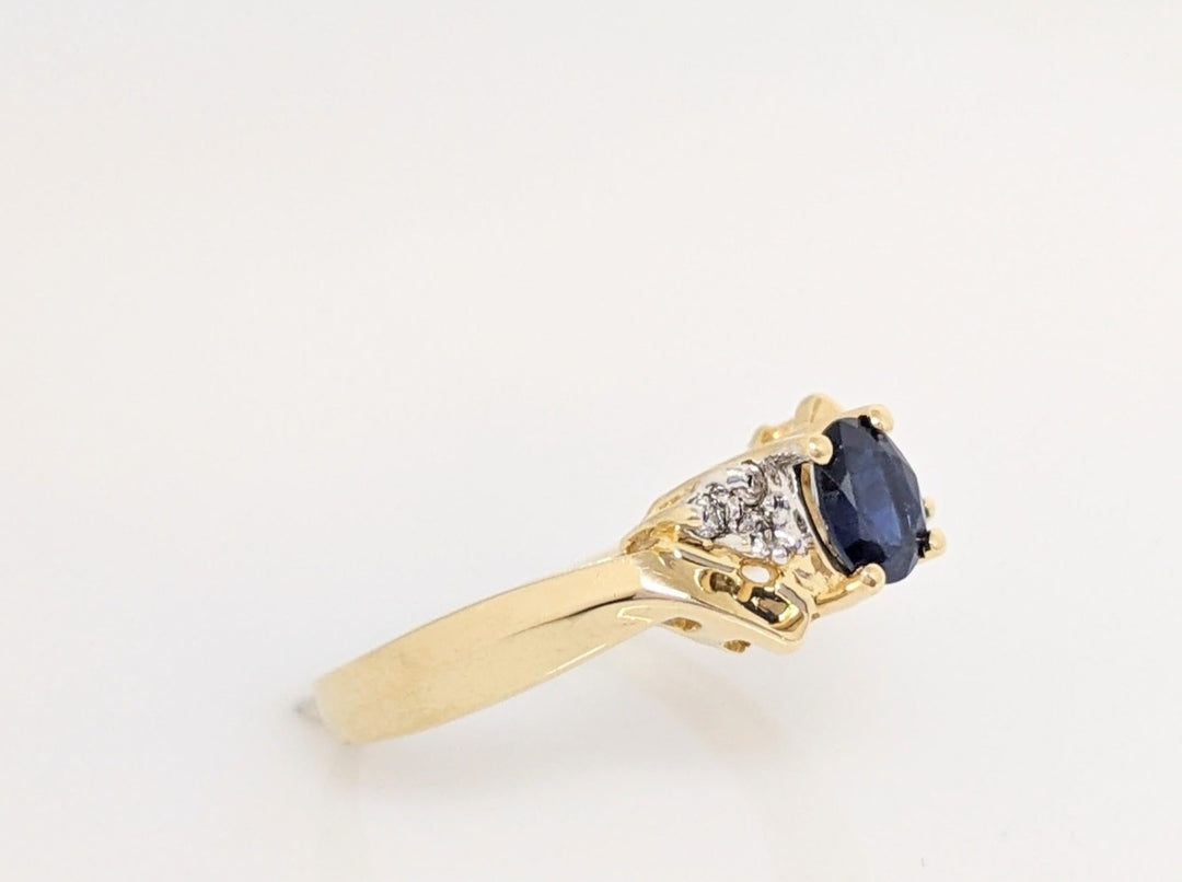 14K SAPPHIRE OVAL 4X5 WITH .06DTW ESTATE RING 2.5 GRAMS