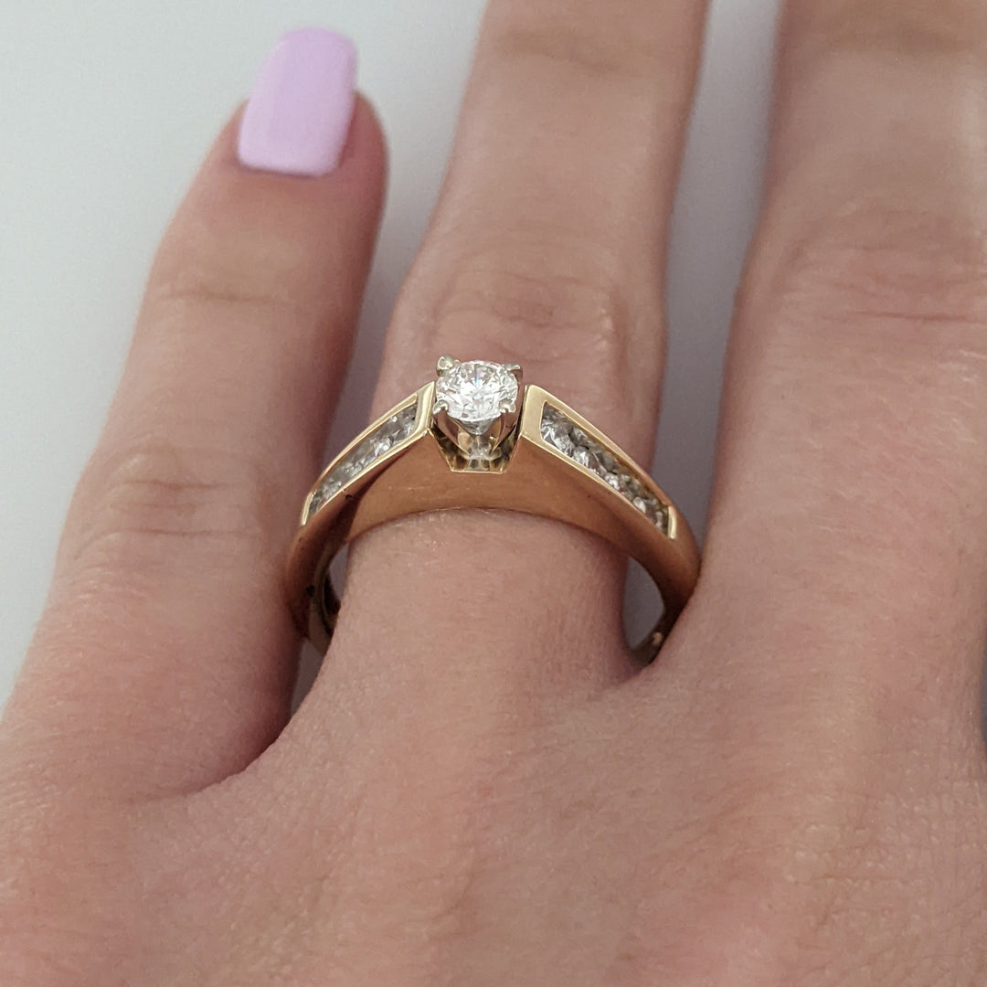 14K .63 CARAT TOTAL WEIGHT SI2 G DIAMOND ROUND (9) ESTATE RING 4.0 GRAMS