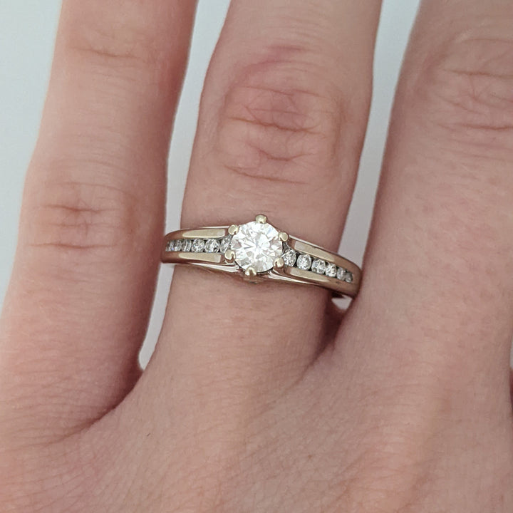 14K WHITE .53 CARAT TOTAL WEIGHT SI2 H DIAMOND ROUND (13) ESTATE RING 3.1 GRAMS