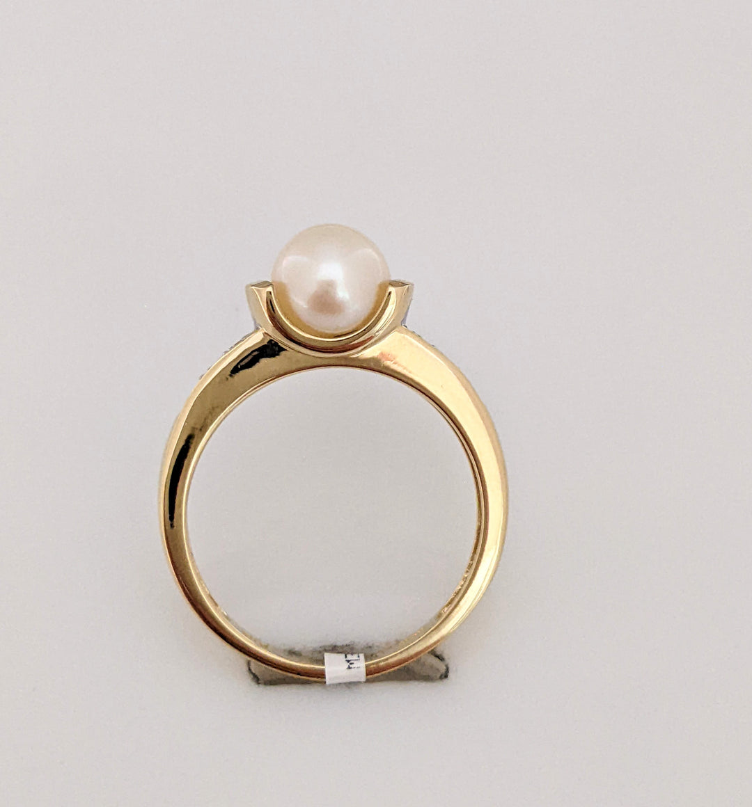 10K PEARL ROUND 7MM WITH/6 DIAMONDS ESTATE RING 3.0 GRAMS