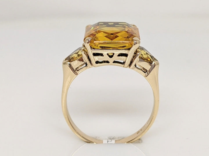 10K CITRINE EMERALD CUT 10X12 WITH (2) HEART ESTATE RING 3.9 GRAMS