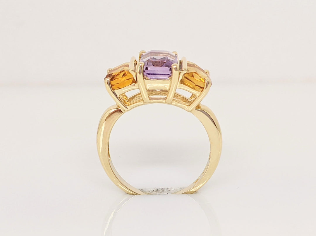 10K AMETHYST EMERALD CUT 6X8 WITH (2) CITRINE HALF MOON ESTATE RING 3.9 GRAMS