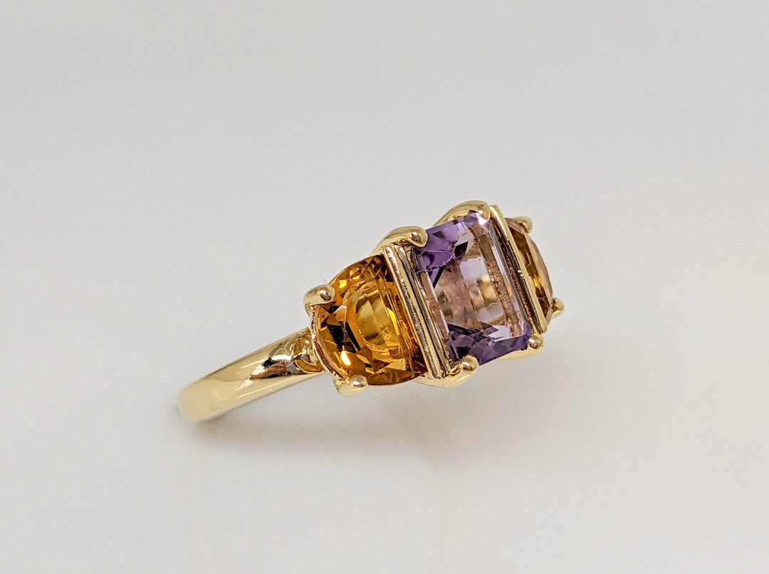 10K AMETHYST EMERALD CUT 6X8 WITH (2) CITRINE HALF MOON ESTATE RING 3.9 GRAMS