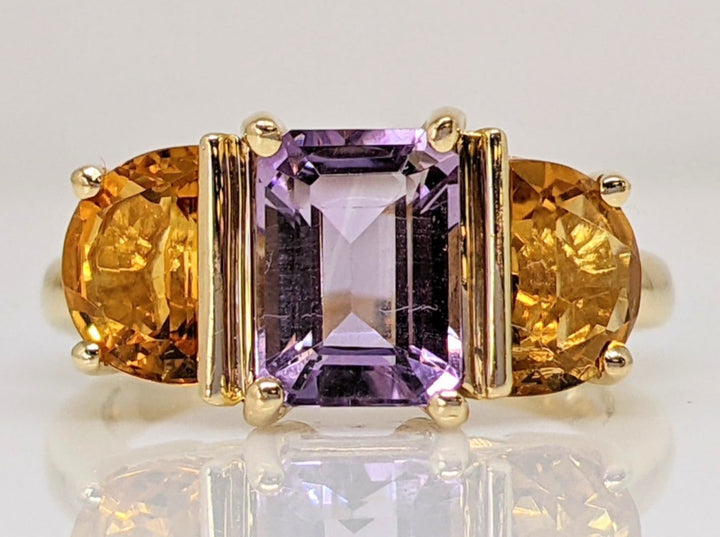 10K AMETHYST EMERALD CUT 6X8 WITH (2) CITRINE HALF MOON ESTATE RING 3.9 GRAMS