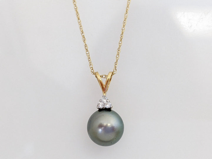 14K PEARL TAHITIAN CULTURED 9.6MM WITH (3) MELEE ESTATE PENDANT & CHAIN 2.5 GRAMS