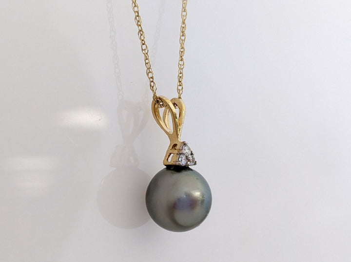 14K PEARL TAHITIAN CULTURED 9.6MM WITH (3) MELEE ESTATE PENDANT & CHAIN 2.5 GRAMS