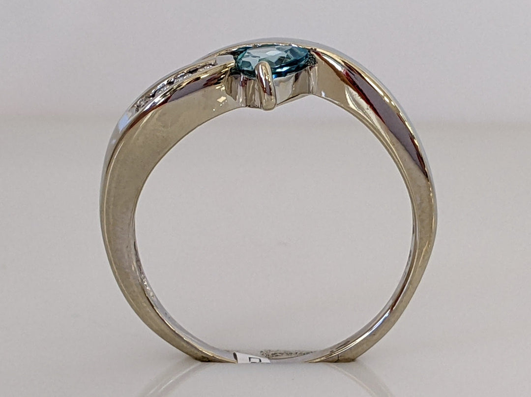 10K WHITE BLUE TOPAZ TRILLION 5MM WITH 4 DIAMONDS ESTATE RING 3.4 GRAMS