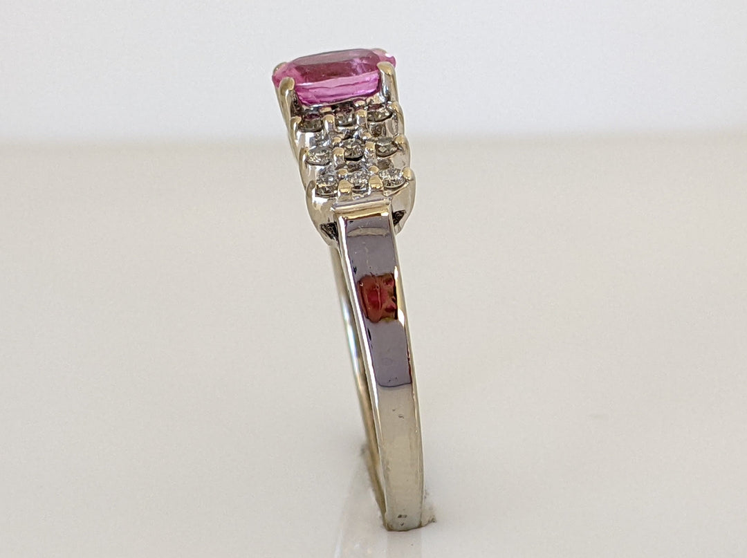 14K WHITE PINK SAPPHIRE OVAL (1) 4X6 WITH/.27DTW ESTATE RING 2.7 GRAMS