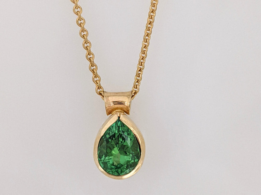 14K GREEN TOURMALINE PEAR 6X8 ESTATE PENDANT & 18K CHAIN 5.1 GRAMS