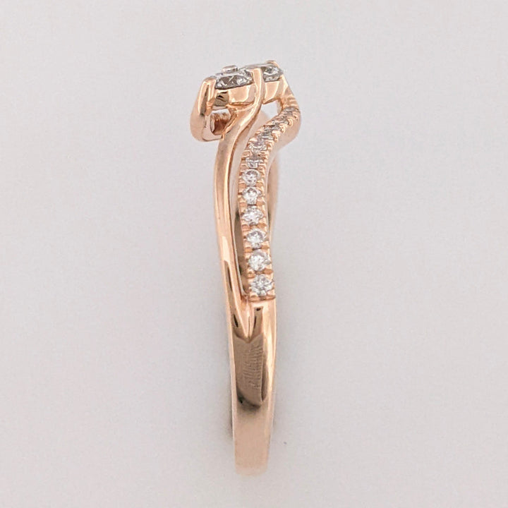 10K ROSE .36 CARAT TOTAL WEIGHT I1 H DIAMOND ROUND (28) BYPASS ESTATE RING 2.9 GRAMS