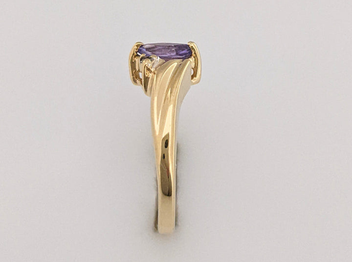 10K IMITATION PURPLE MARQUISE 3X6 WITH (2) DIAMOND ESTATE RING 1.5 GRAMS