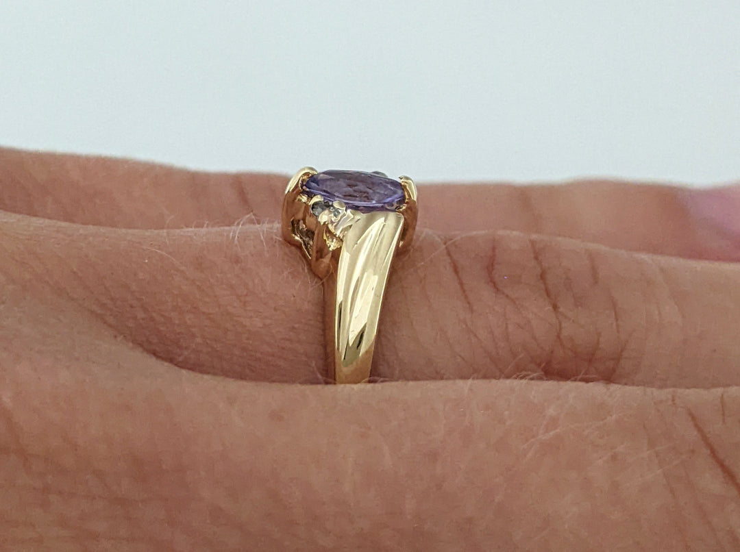 10K IMITATION PURPLE MARQUISE 3X6 WITH (2) DIAMOND ESTATE RING 1.5 GRAMS