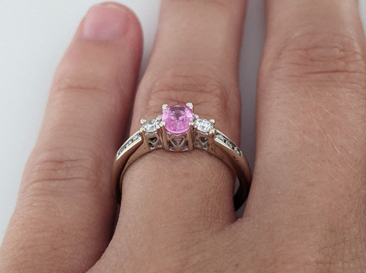 14K WHITE PINK SAPPHIRE OVAL WITH/8 DIAMOND ESTATE RING 2.4 GRAMS