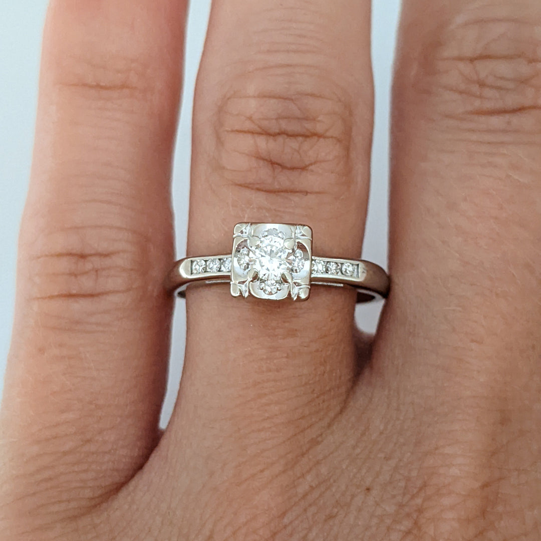 14K WHITE .21 CARAT TOTAL WEIGHT VS2-SI1 J DIAMOND ROUND (11) ESTATE ILLUSION RING 2.2 GRAMS