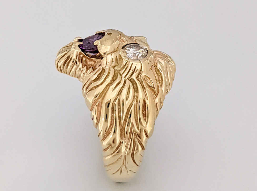 14K .66CTW SI2-I1 J DIAMOND ROUND (2) WITH 5.5MM AMETHYST LION ESTATE RING 15.3 GRAMS