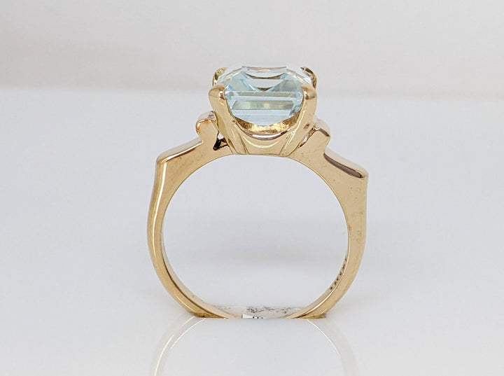 10K AQUAMARINE EMERALD CUT 8X10 ESTATE RING 2.8 GRAMS