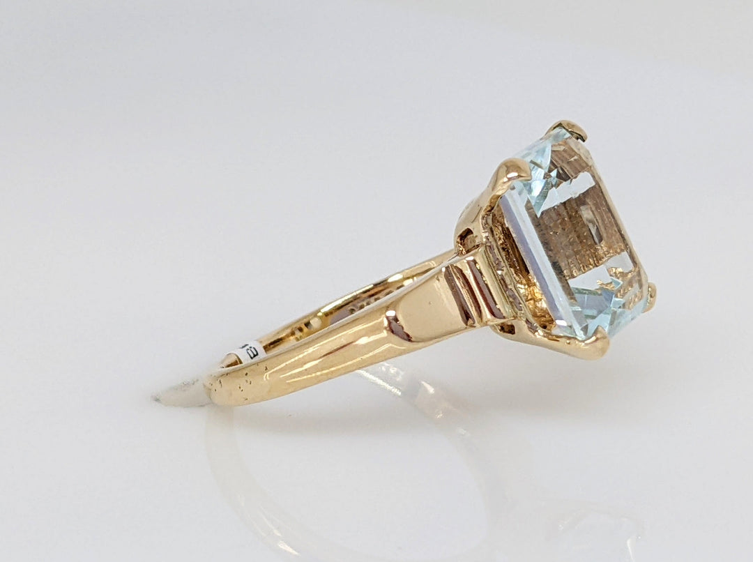 10K AQUAMARINE EMERALD CUT 8X10 ESTATE RING 2.8 GRAMS