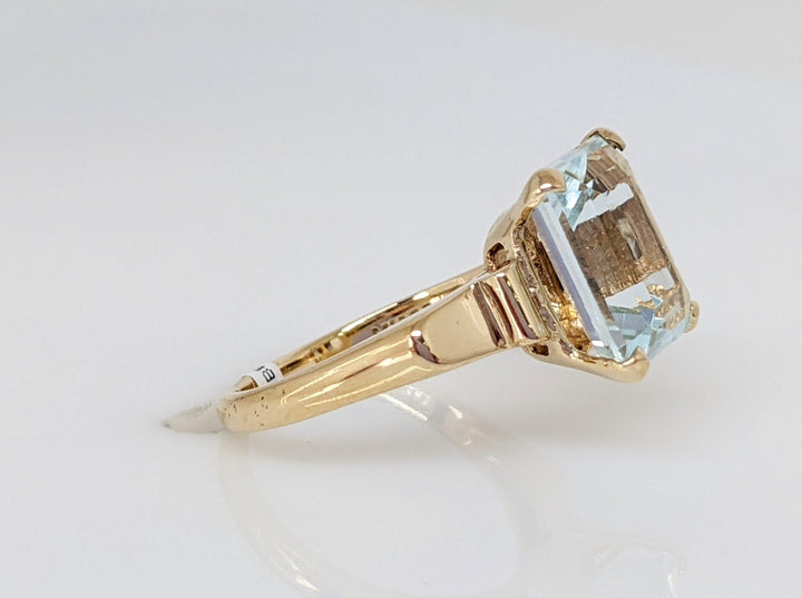 10K AQUAMARINE EMERALD CUT 8X10 ESTATE RING 2.8 GRAMS