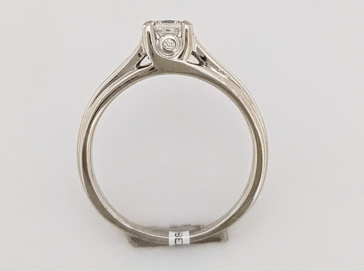 14K WHITE .50 CARAT TOTAL WEIGHT SI1 I DIAMOND PRINCESS CUT (9) ROUND (2) ESTATE RING 4.8 GRAMS