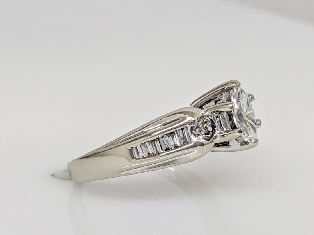 14K WHITE .50CTW I1 G DIAMOND MARQUISE (1) ROUND (2) BAGUETTE (12) ESTATE RING 4.4 GRAMS