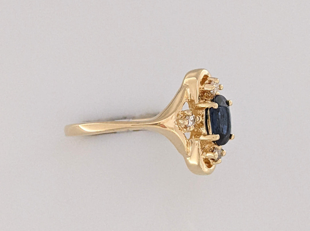 14K SAPPHIRE OVAL 4X6 WITH (4) MELEE ESTATE RING 2.4 GRAMS