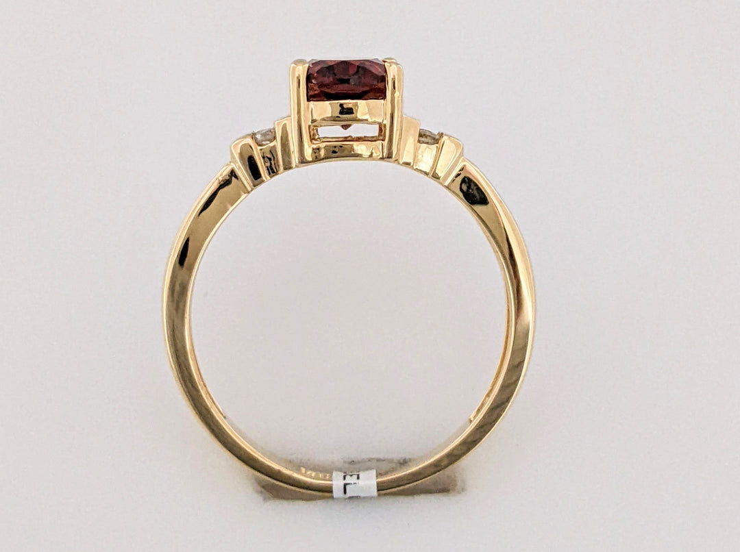 14K GARNET OVAL 6X8 WITH (4) MELEE ESTATE RING 2.7 GRAMS