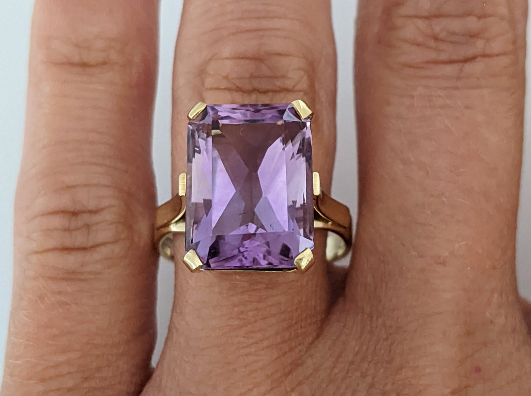 14K AMETHYST EMERALD CUT 10.5X14.5 ESTATE RING 4.9 GRAMS