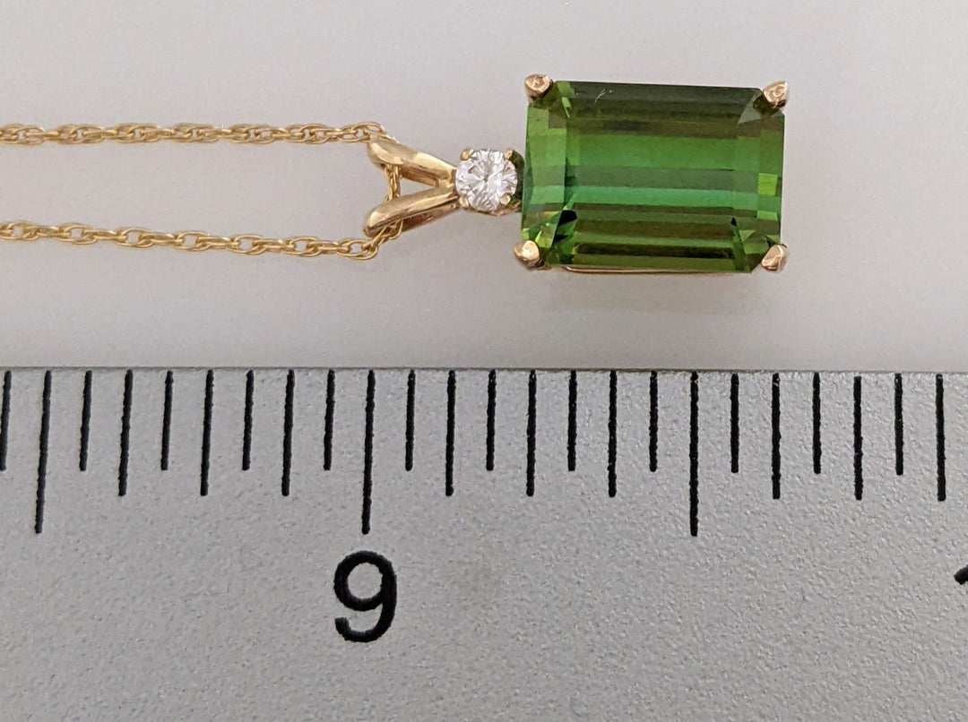 14K GREEN TOURMALINE EMERALD CUT 7X10 WITH MELEE ESTATE PENDANT & CHAIN 2.7 GRAMS