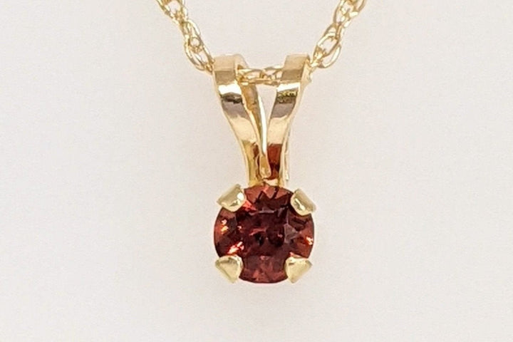 14K GARNET ROUND 3MM ESTATE PENDANT & CHAIN 0.8 GRAMS