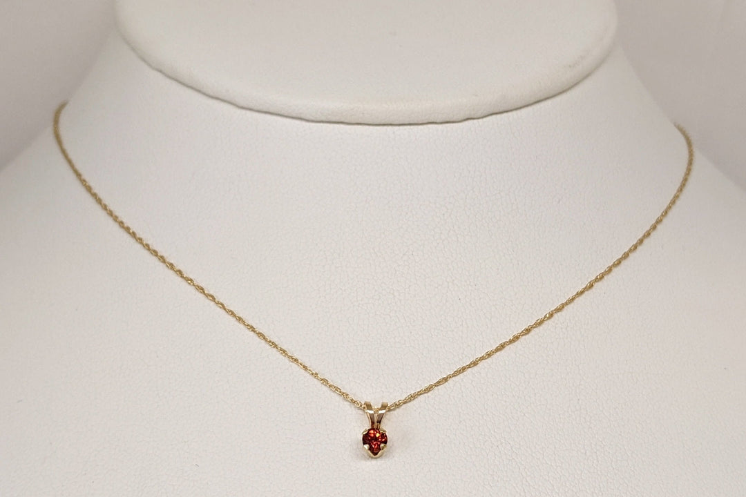 14K GARNET ROUND 3MM ESTATE PENDANT & CHAIN 0.8 GRAMS