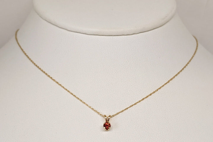 14K GARNET ROUND 3MM ESTATE PENDANT & CHAIN 0.8 GRAMS