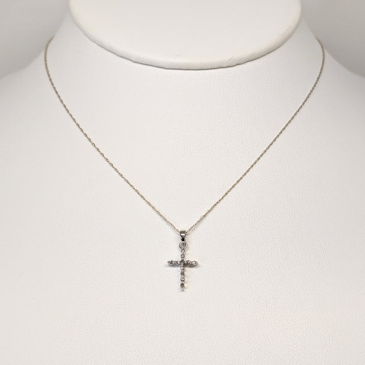 14K WHITE .08CTW DIAMOND ROUND (11) ESTATE CROSS PENDANT & CHAIN 1.3 GRAMS