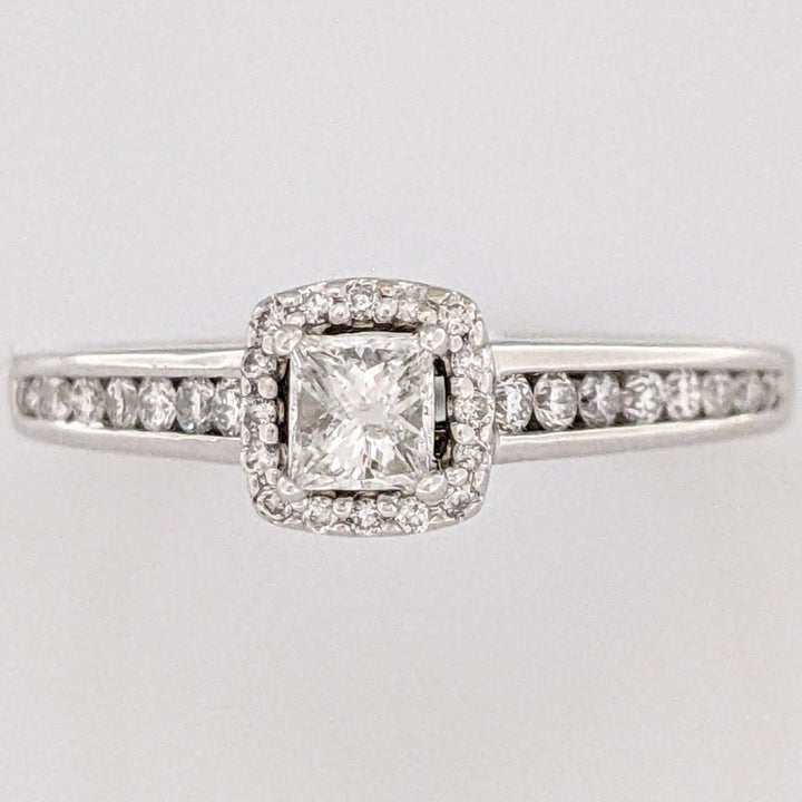 14K WHITE .50 CARAT TOTAL WEIGHT SI1 H DIAMOND PRINCESS CUT (1) ROUND (32) ESTATE HALO RING 6.5 GRAMS