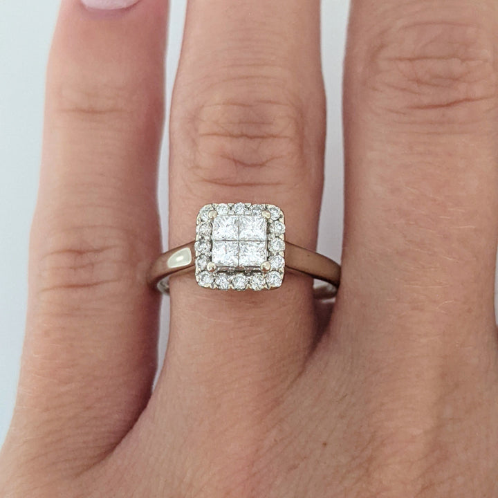 10K WHITE .36 CARAT TOTAL WEIGHT SI2 G DIAMOND PRINCESS CUT (4) WITH (16) ROUND ESTATE RING 2.7 GRAMS