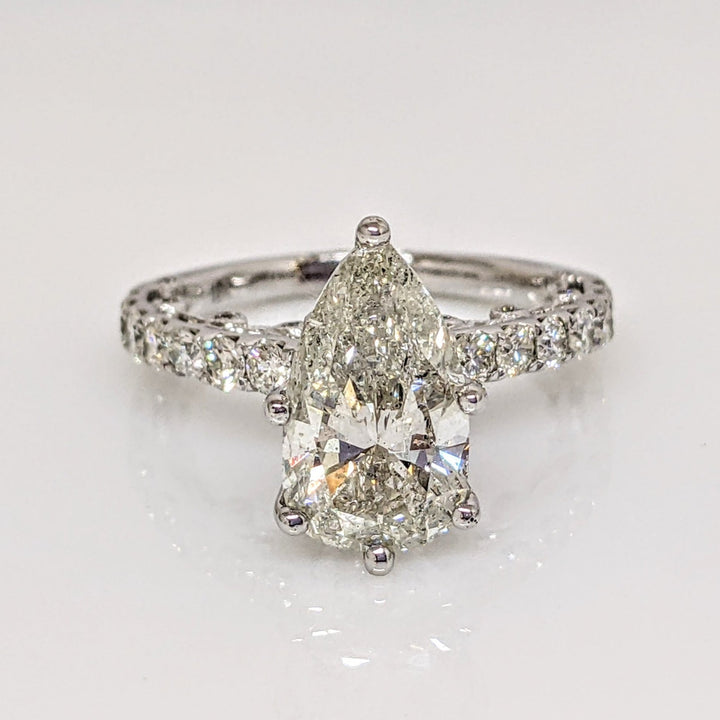 18K WHITE 4.07 CARAT TOTAL WEIGHT I1 H DIAMOND PEAR (1) ROUND (53) ESTATE RING 5.6 GRAMS