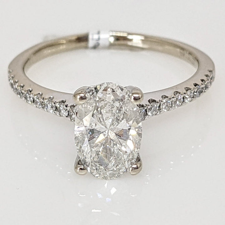 18K WHITE 1.90 CARAT TOTAL WEIGHT I1 I DIAMOND OVAL (1) ROUND (18) ESTATE RING 3.5 GRAMS