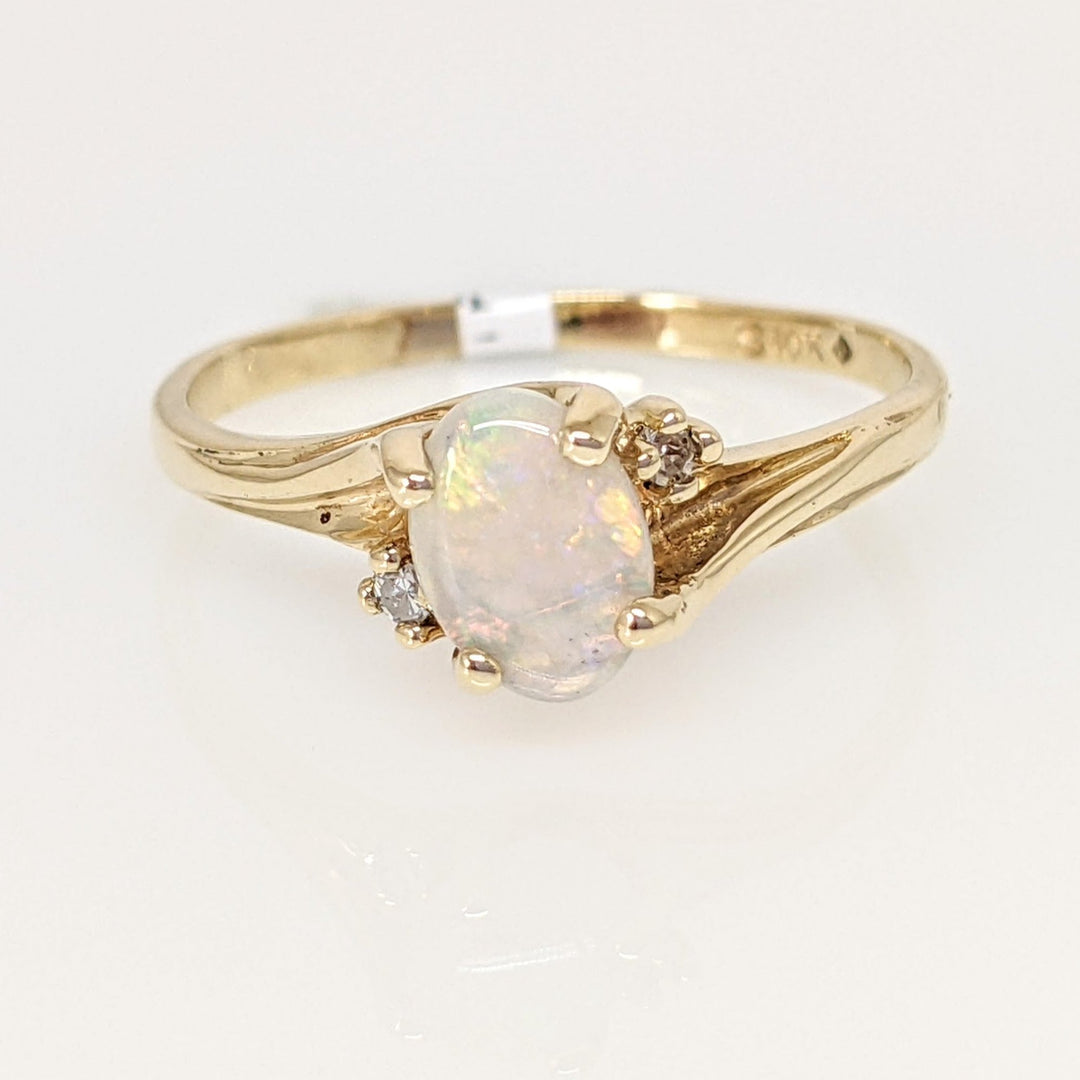 10K OPAL OVAL 5X7 WITH (2) DIAMONDS ESTATE RING 1.5 GRAMS